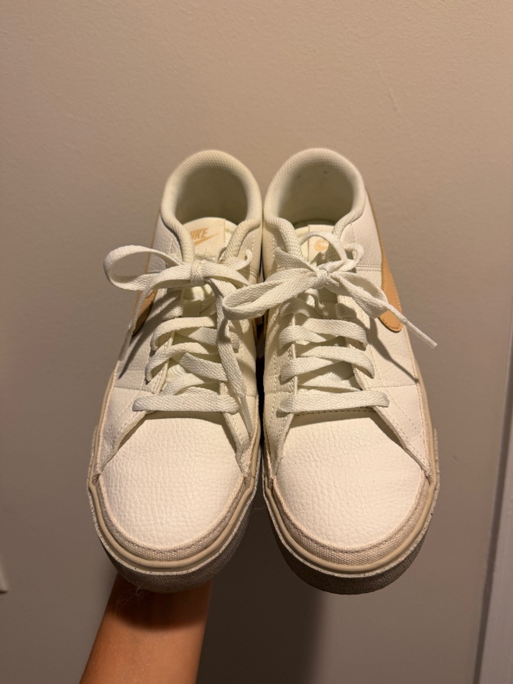 Ivory and tan Nike court sneakers size 9